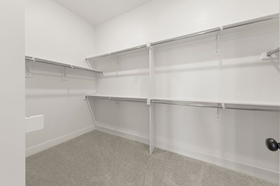 Spacious, unfurnished interior of a new home in Lily Creek at Sutton Fields, Aubrey (Image 26).