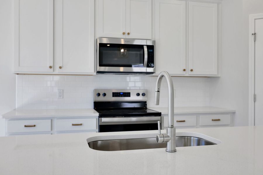 4br New Home in Hardeeville, SC.  - Slide 15