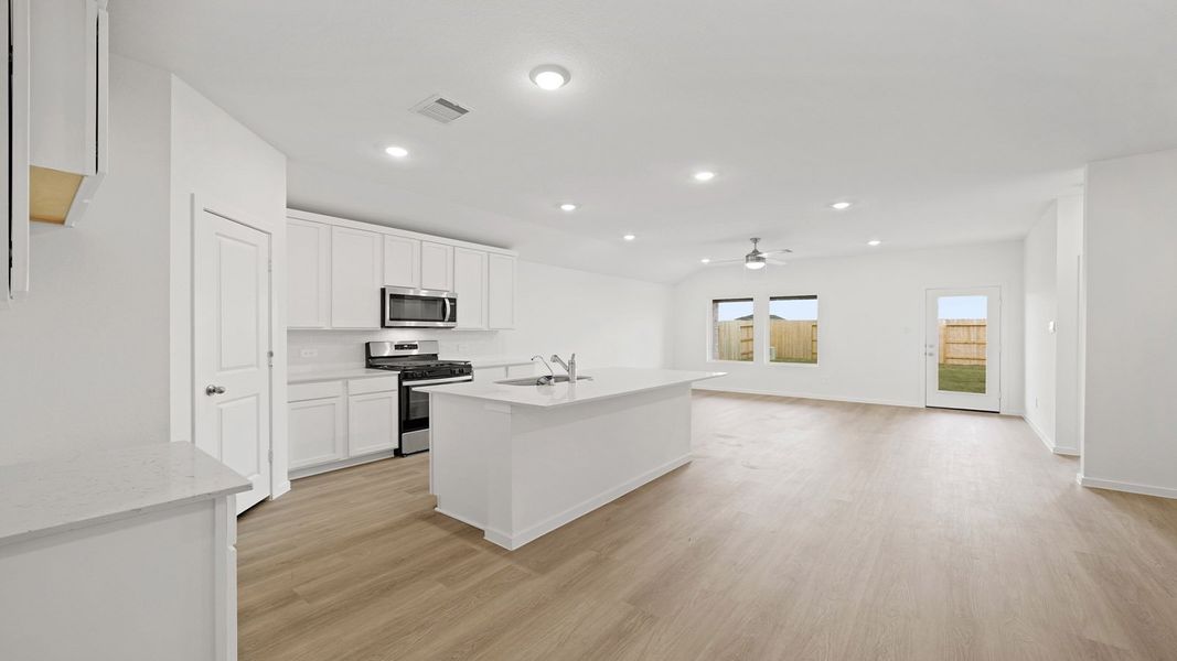 Furnished interior view inside a new home in Sunterra Lakes, Brookshire (Image 10).