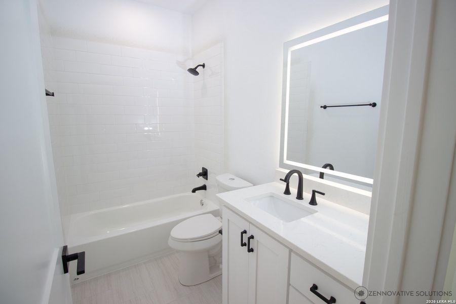 Furnished interior view inside a new home in , Canyon Lake (Image 10).