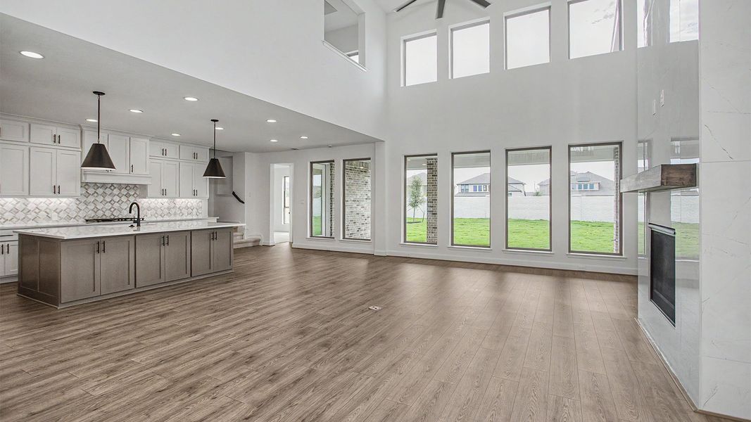 Spacious, unfurnished interior of a new home in Valencia, Manvel (Image 19).