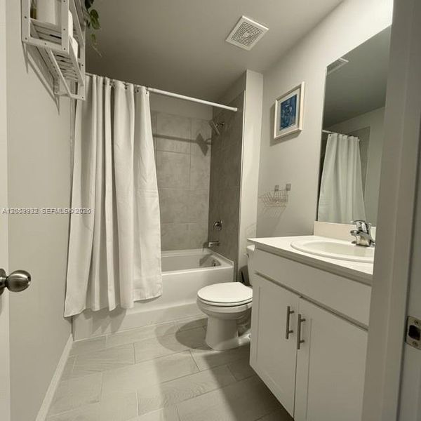 Furnished interior view inside a new home in , Labelle (Image 17).