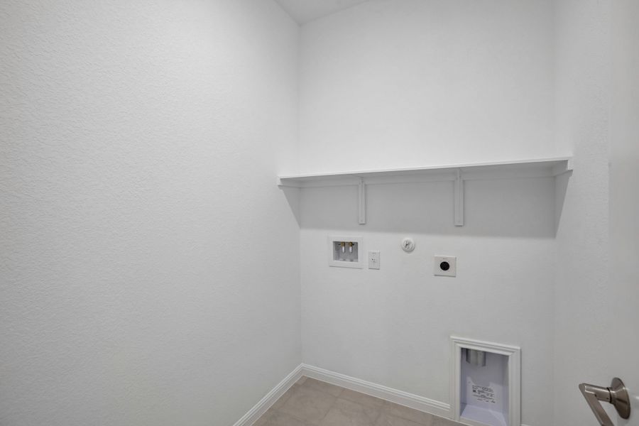 Spacious, unfurnished interior of a new home in Lisso, Pflugerville (Image 46).