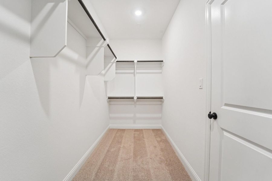 Spacious, unfurnished interior of a new home in Evergreen 40', Conroe (Image 27).
