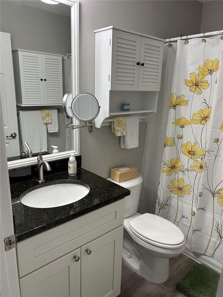 Furnished interior view inside a new home in , Dunnellon (Image 18).
