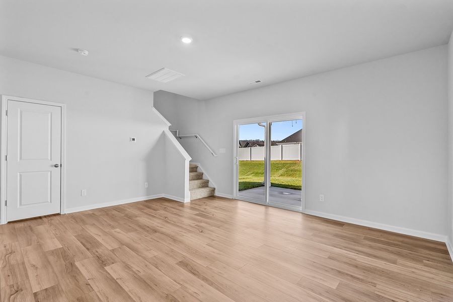 Spacious, unfurnished interior of a new home in Hanes Lake, Winston-Salem (Image 19).