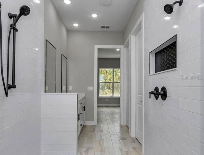 Image 16 of a home in .