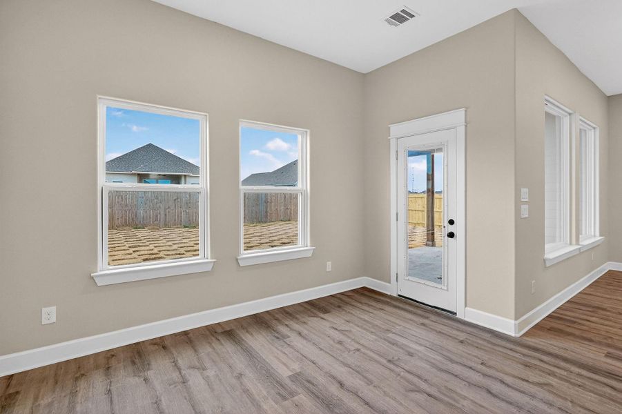 Spacious, unfurnished interior of a new home in , Snook (Image 24).