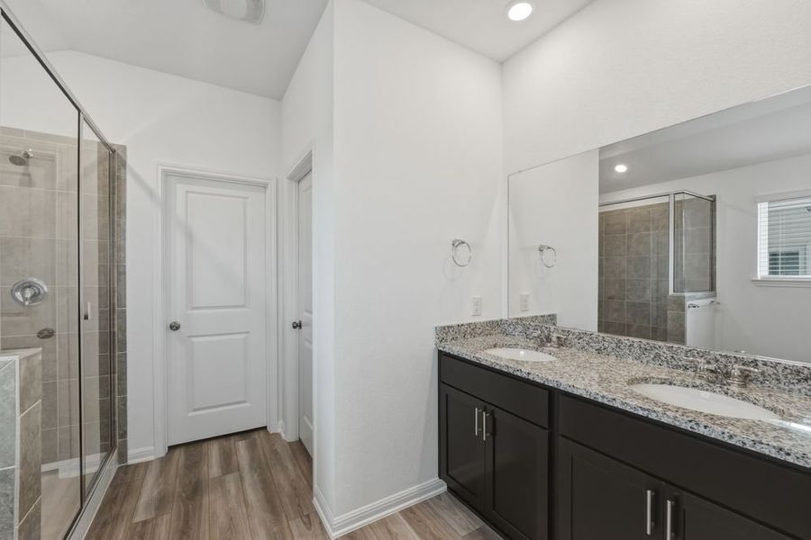 Furnished interior view inside a new home in Longview, Del Valle (Image 6).