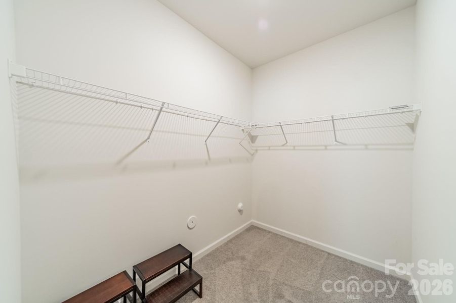 Spacious walk-in closet! Spacious walk-in closet!
