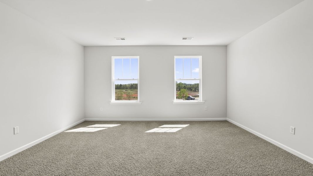Spacious, unfurnished interior of a new home in Hunters Ridge, Woodruff (Image 31).