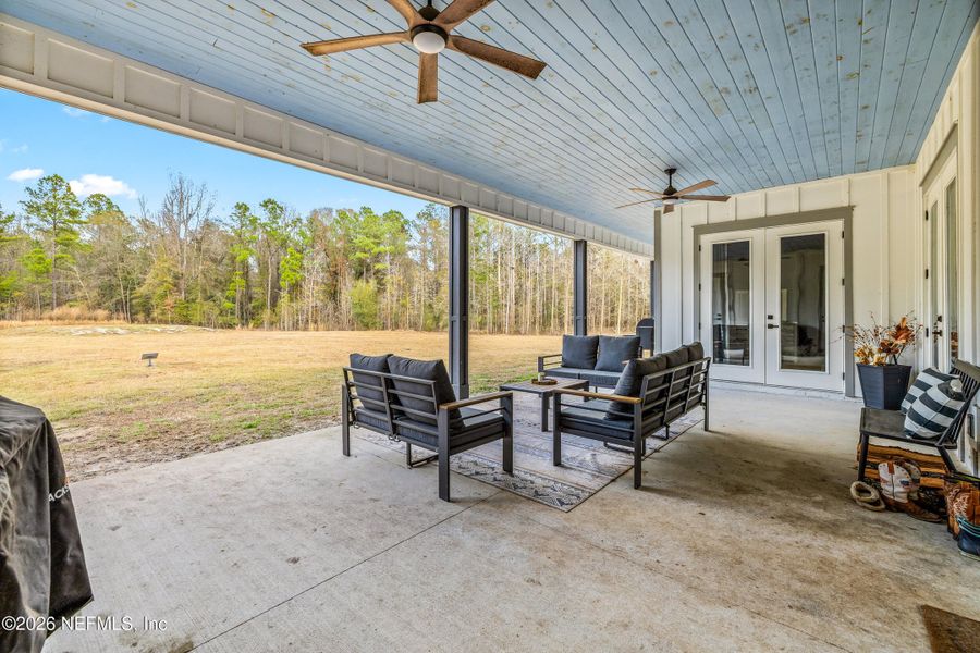 Exterior details and patio area of a home in , Jacksonville (Image 28). Exterior details and patio area of a home in , Jacksonville (Image 28).