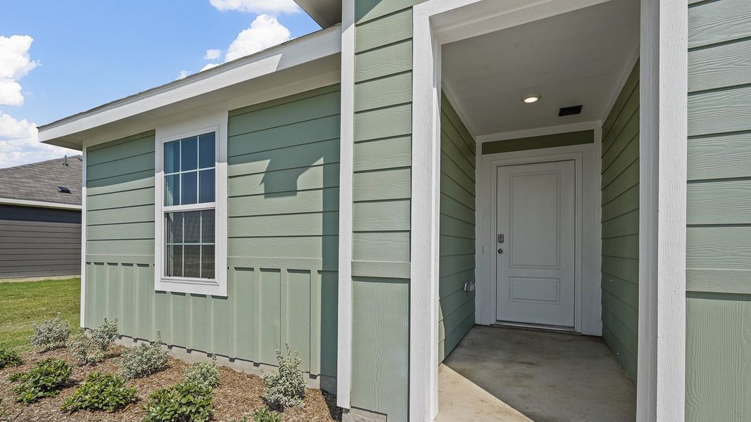 Representative exterior details of a home built from the Justin by D.R. Horton in Corsicana Commons, Corsicana (Image 2). Representative exterior details of a home built from the Justin by D.R. Horton in Corsicana Commons, Corsicana (Image 2).