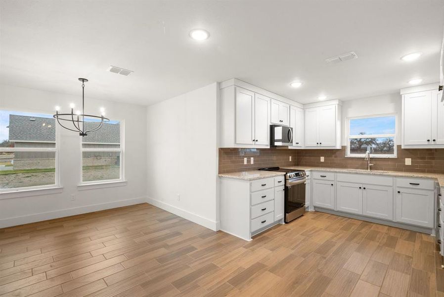 Furnished interior view inside a new home in , Lipan (Image 2).