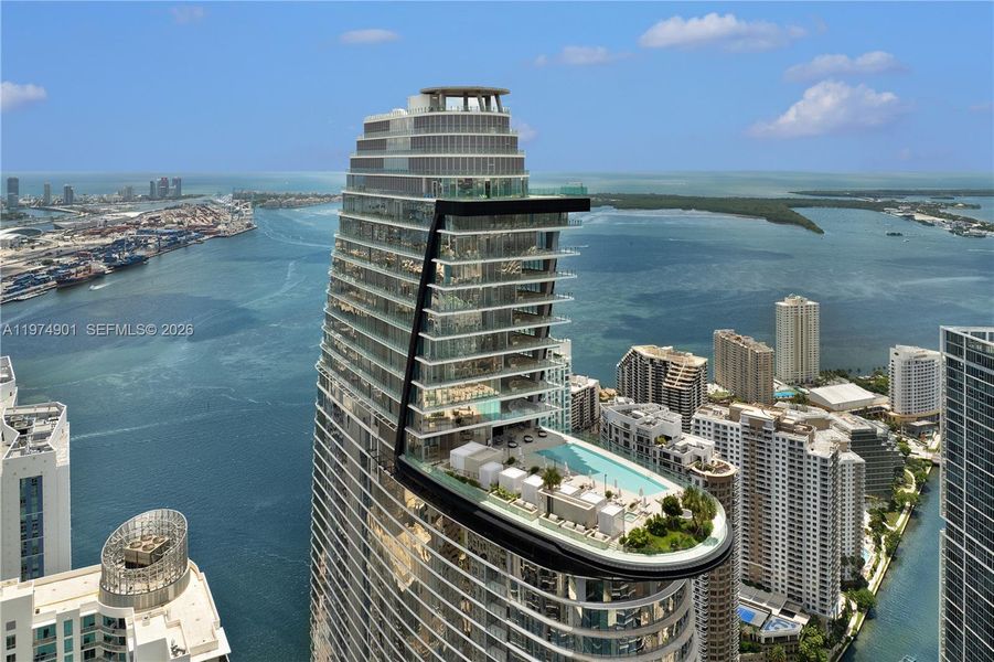 Condo located in Miami, FL showcasing its design and architecture (Image 25).