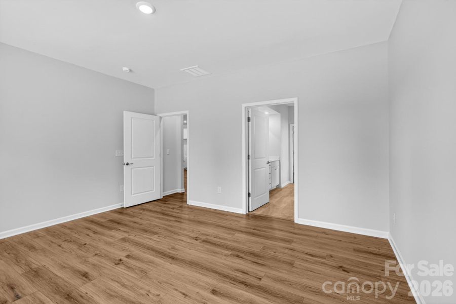Spacious, unfurnished interior of a new home in Roselyn, Lancaster (Image 14).
