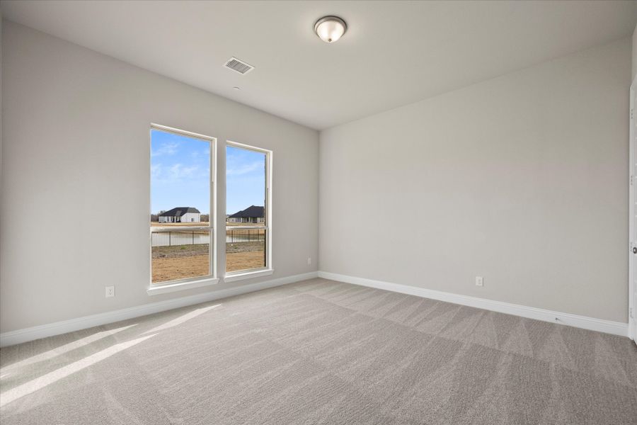 Representative unfurnished interior of a home built from the Riverdale by Windsor Homes in Ridge Pointe Estates, McLendon-Chisholm (Image 28).