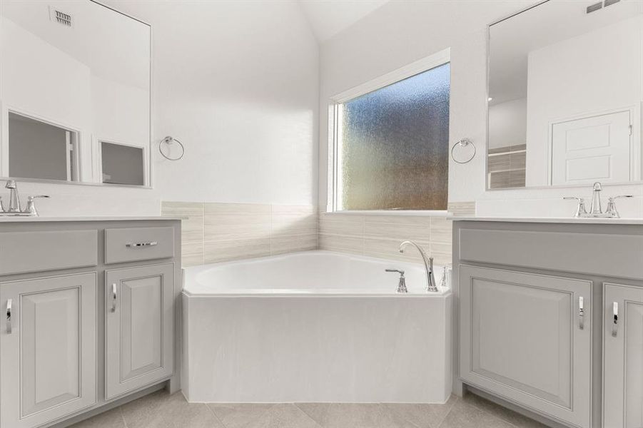 47 Magpie-Primary Suite-5