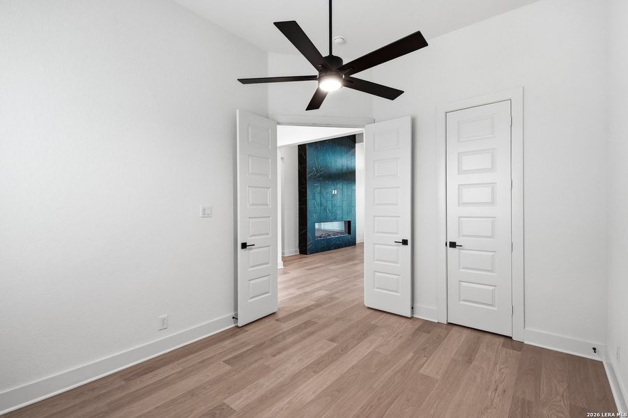 Spacious, unfurnished interior of a new home in Prominence Urban, San Antonio (Image 42).