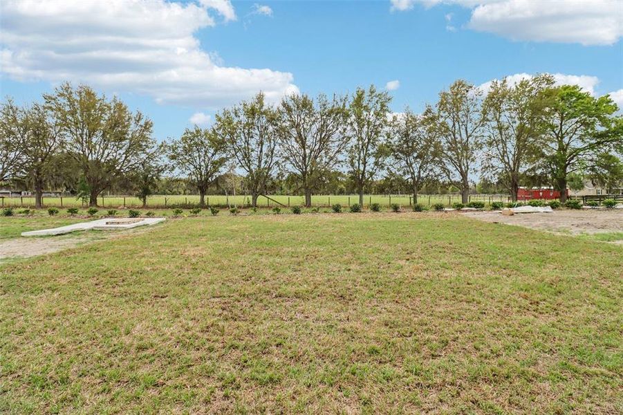 Natural landscape and outdoor views near Sumter Villas in Sumterville (Image 35).