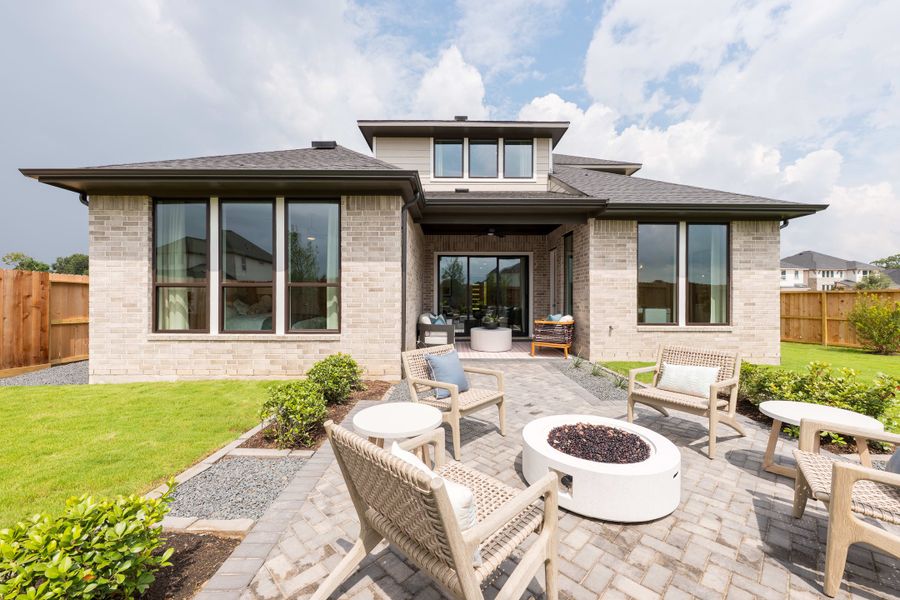 Image 8 representing the Goldeneye by Tri Pointe Homes in Tompkins Reserve, Katy, TX.