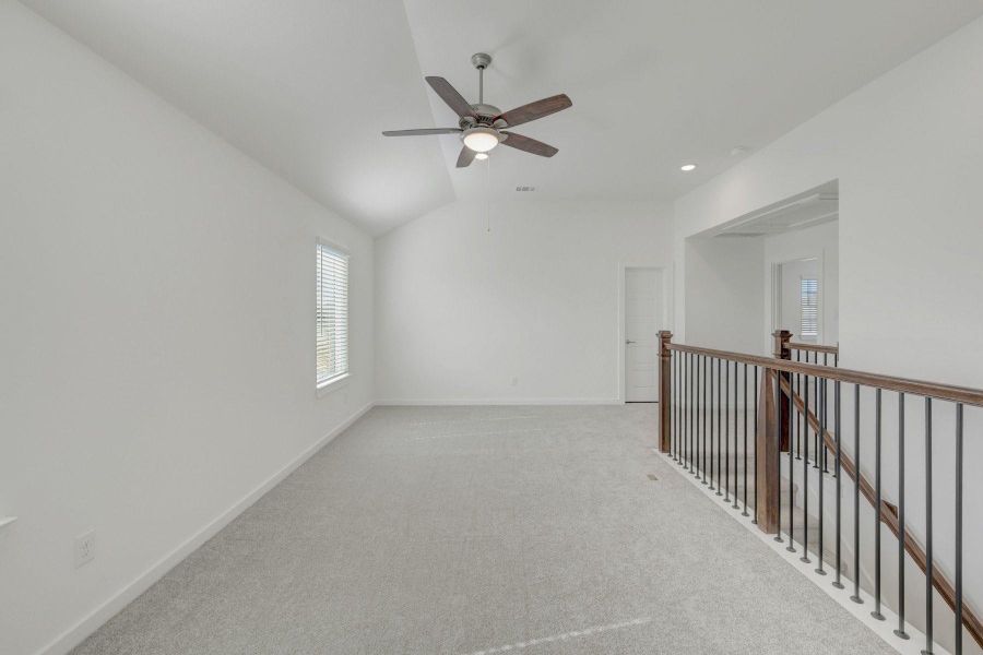 Spacious, unfurnished interior of a new home in Summerview, Fulshear (Image 30).