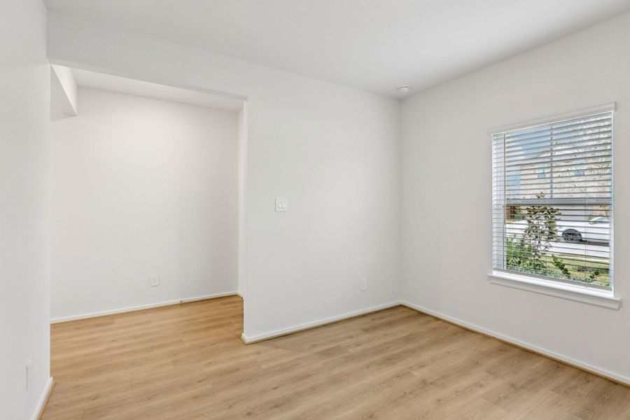 Spacious, unfurnished interior of a new home in Southwinds, Baytown (Image 42). Spacious, unfurnished interior of a new home in Southwinds, Baytown (Image 42).
