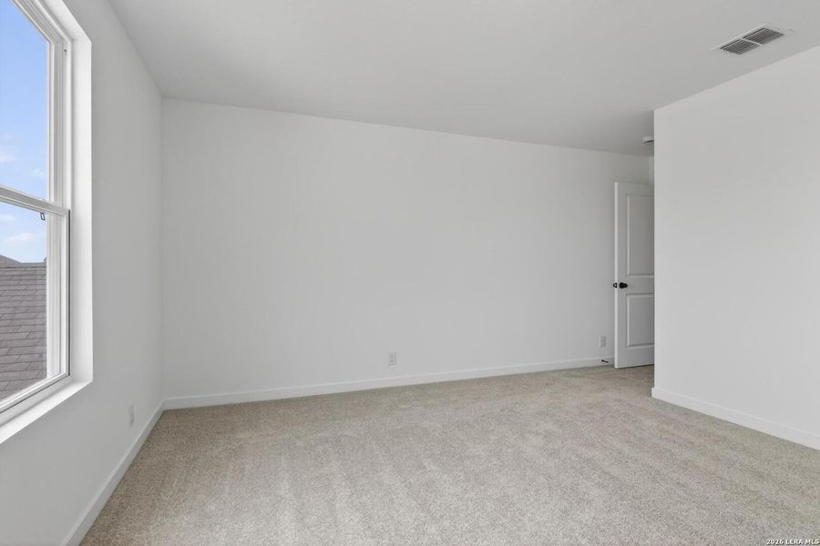 Spacious, unfurnished interior of a new home in Cordova Trails, Seguin (Image 26).