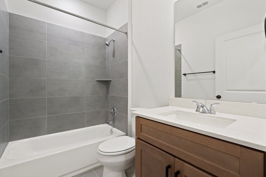 039_lb107683_438 039_lb107683_438