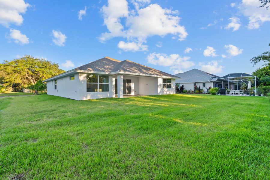 Exterior details and patio area of a home in , Vero Beach (Image 4).