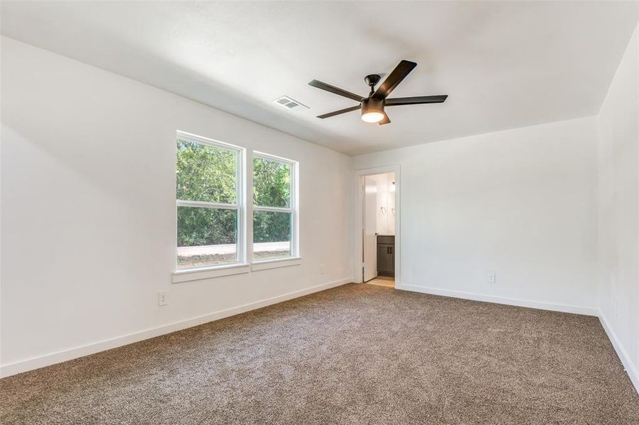 Spacious, unfurnished interior of a new home in , Terrell (Image 10).