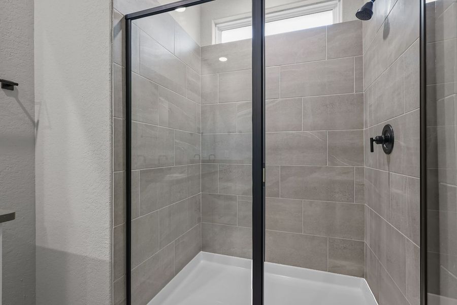 Representative interior finishes for a home built from the The Glenwood E by Davidson Homes LLC in Bricewood, San Antonio (Image 14).