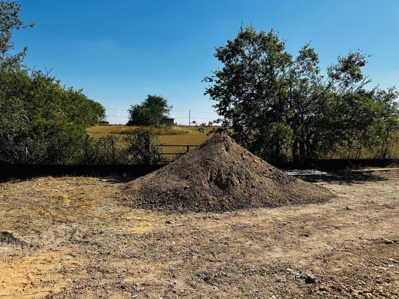 Natural landscape and outdoor views near Patterson Ranch in Georgetown (Image 24).