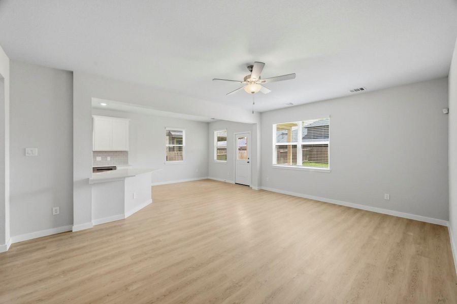 Spacious, unfurnished interior of a new home in Audubon, Magnolia (Image 25).