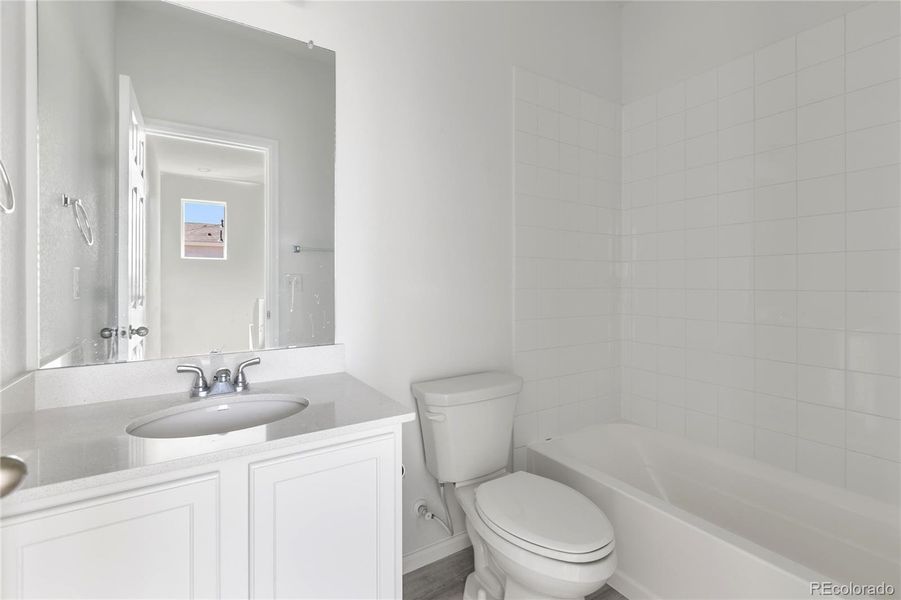Upper level full bathroom