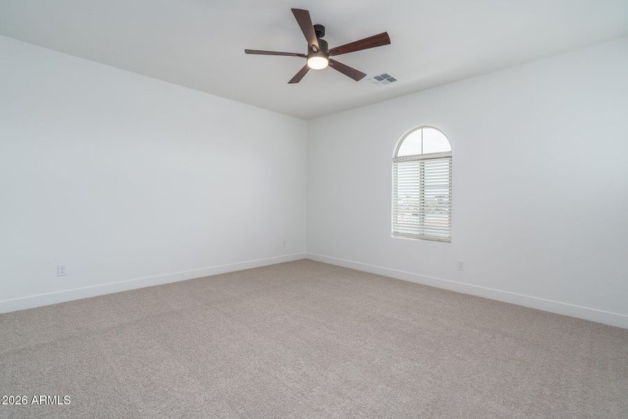 11) PRIMARY BEDROOM UP