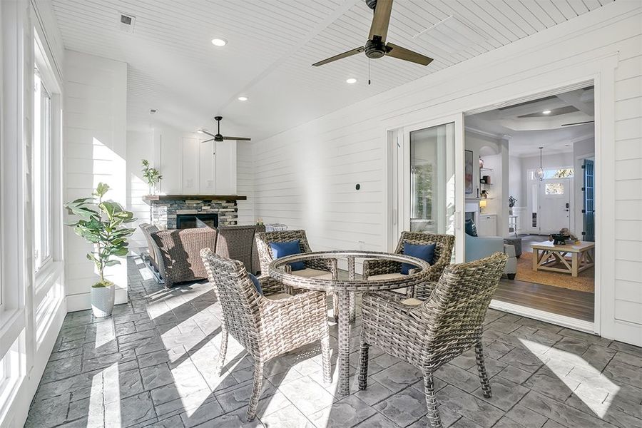 Jonesport, Enclosed Loggia