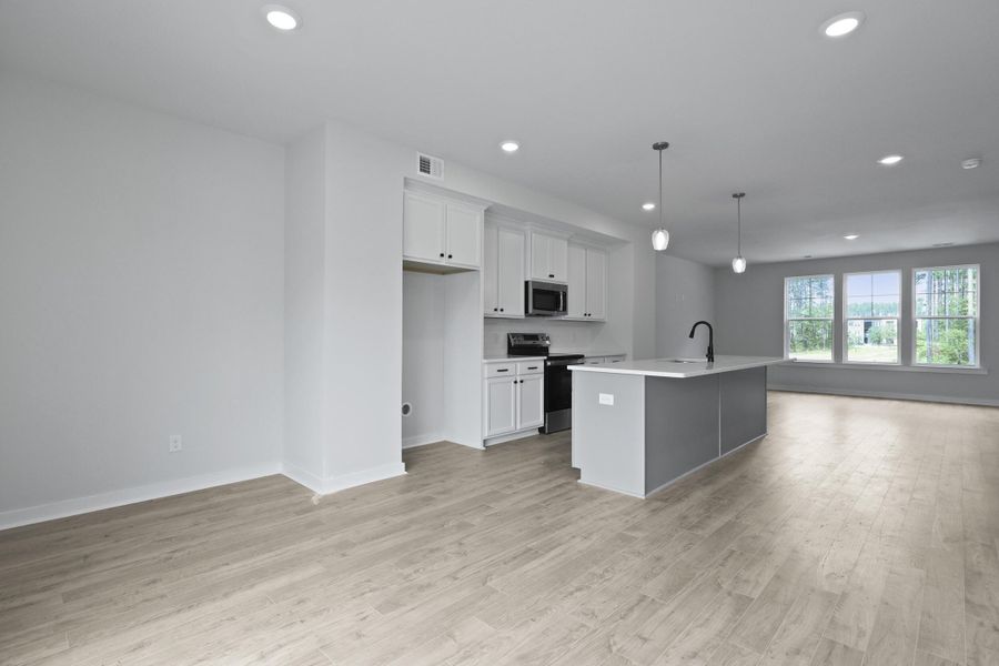 Spacious, unfurnished interior of a new home in Nexton, Summerville (Image 56).