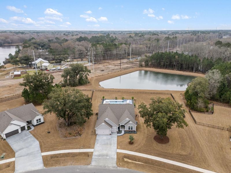 Image 36 of a home in .