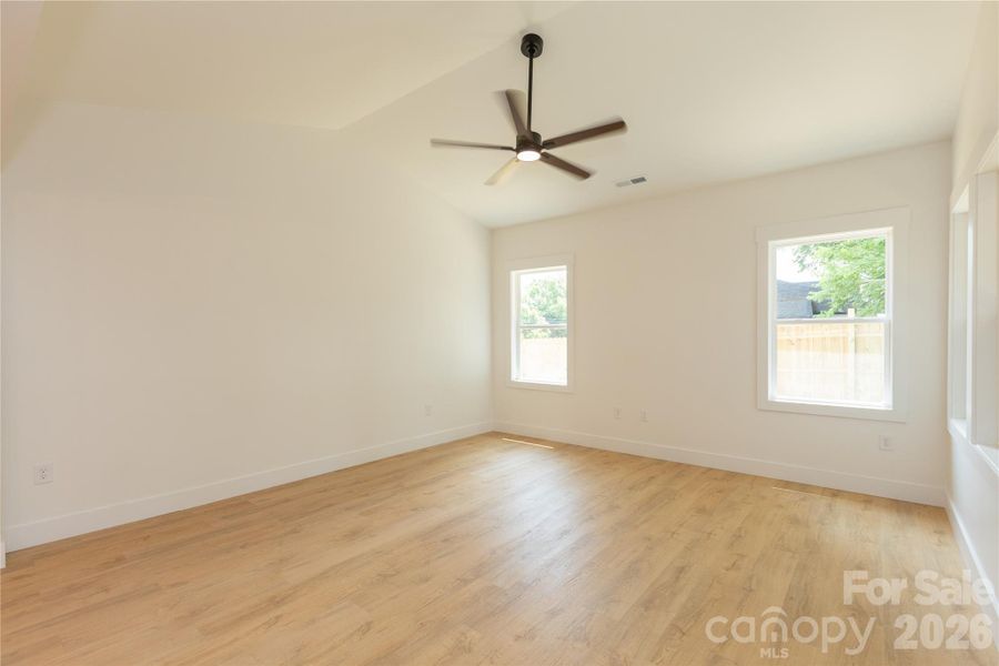 Spacious, unfurnished interior of a new home in , Concord (Image 18).