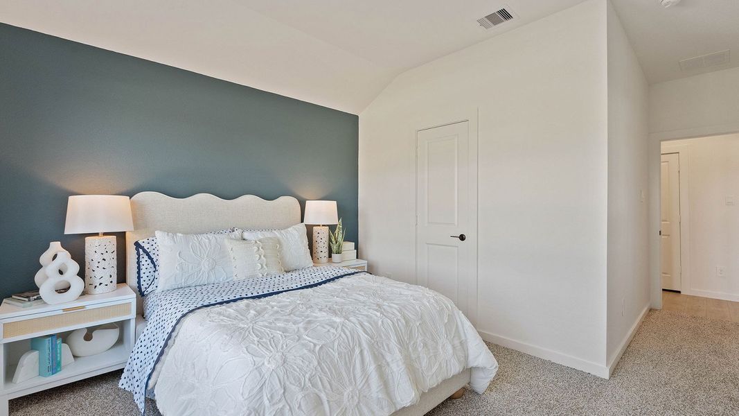 Representative furnished interior of a home built from the E60B by D.R. Horton in Riverside Estates, Baytown (Image 22).