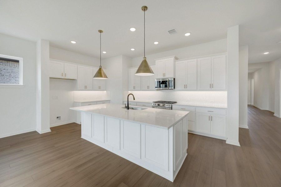 Furnished interior view inside a new home in The Grand Prairie - Retreat Collection, Hockley (Image 7).