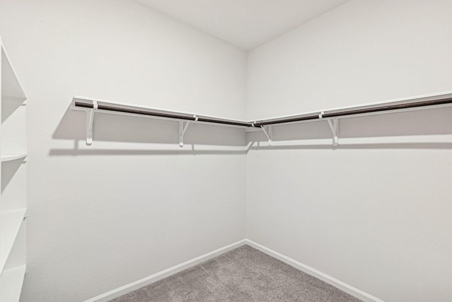 Spacious, unfurnished interior of a new home in Sierra Vista, Rosharon (Image 17).