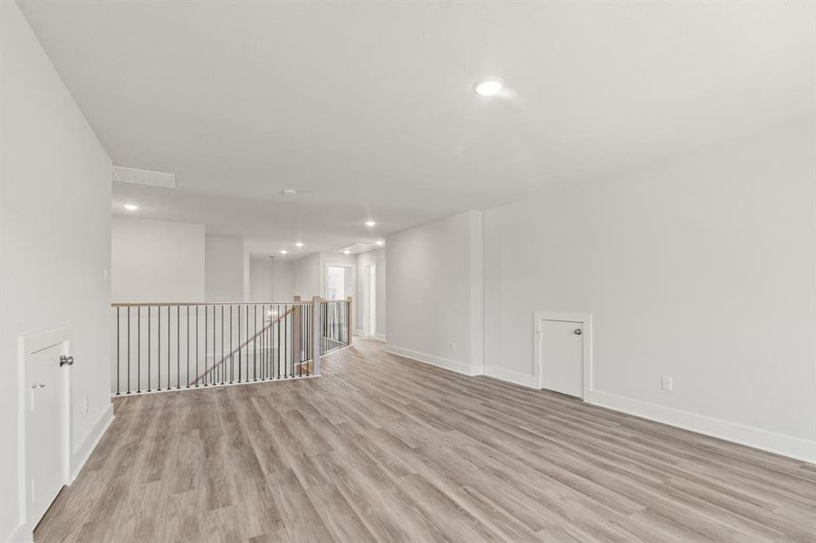 Spacious, unfurnished interior of a new home in , Garland (Image 32).