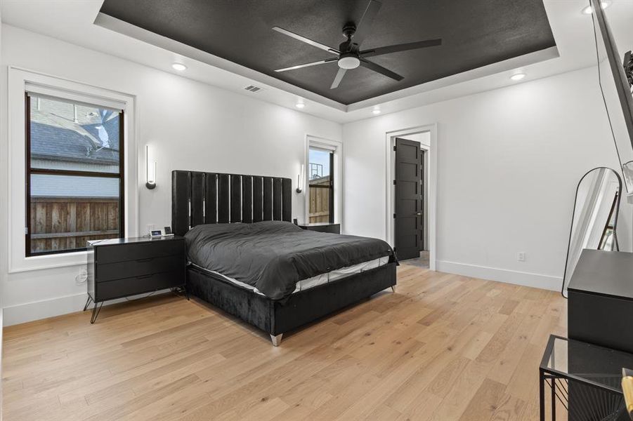 Furnished interior view inside a new home in , Frisco (Image 32).