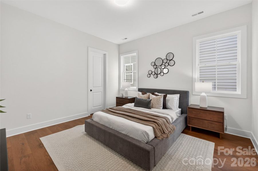 Owner's Bedroom - Main Level