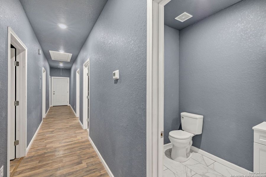 Image 33 of a home in .