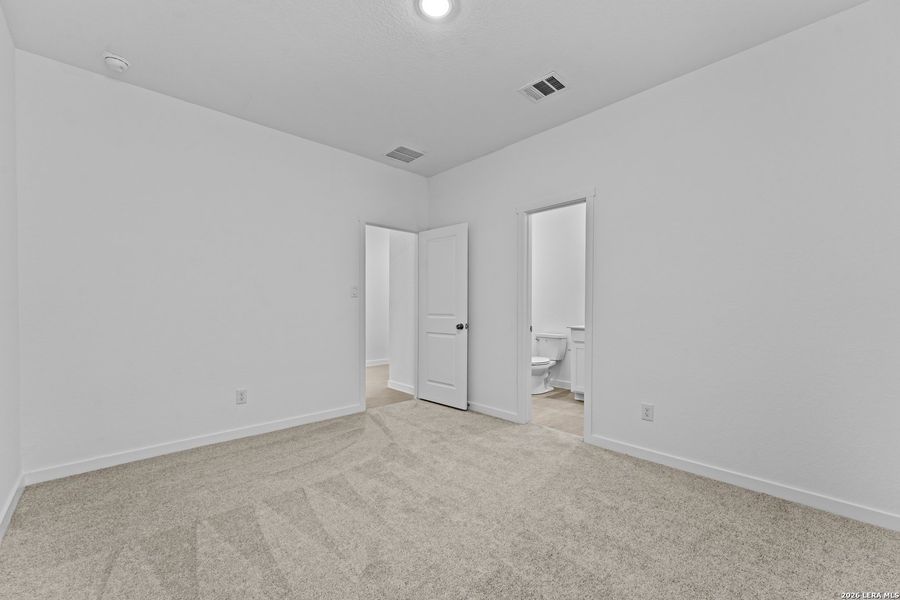 Spacious, unfurnished interior of a new home in Grace Valley, Marion (Image 19).