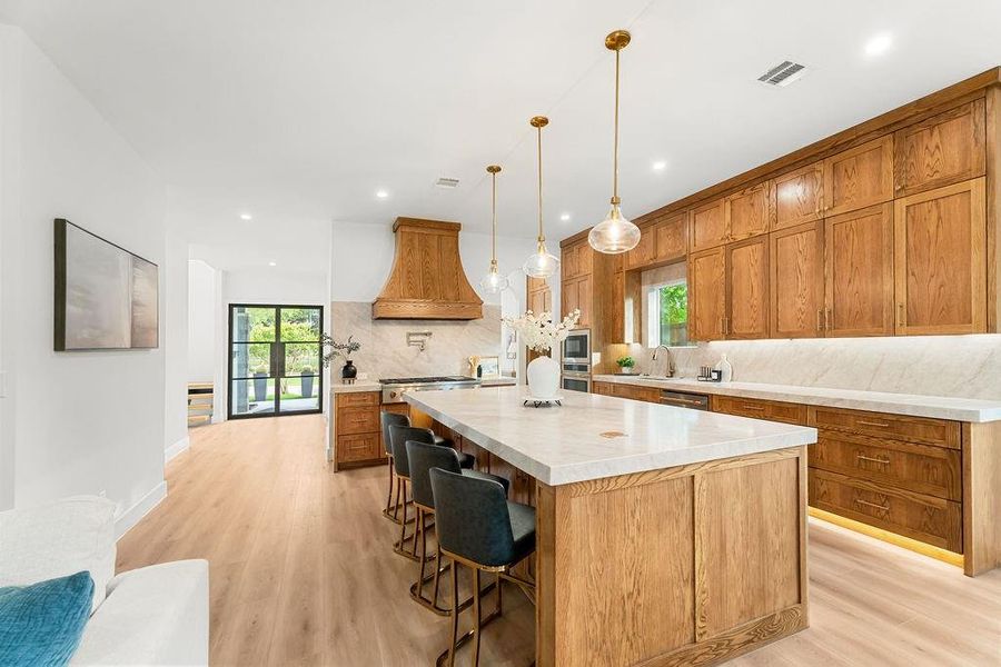 Furnished interior view inside a new home in , Farmers Branch (Image 6).