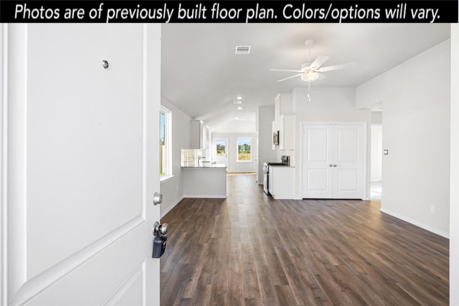 Spacious, unfurnished interior of a new home in Santa Fe, Cleveland (Image 12). Spacious, unfurnished interior of a new home in Santa Fe, Cleveland (Image 12).
